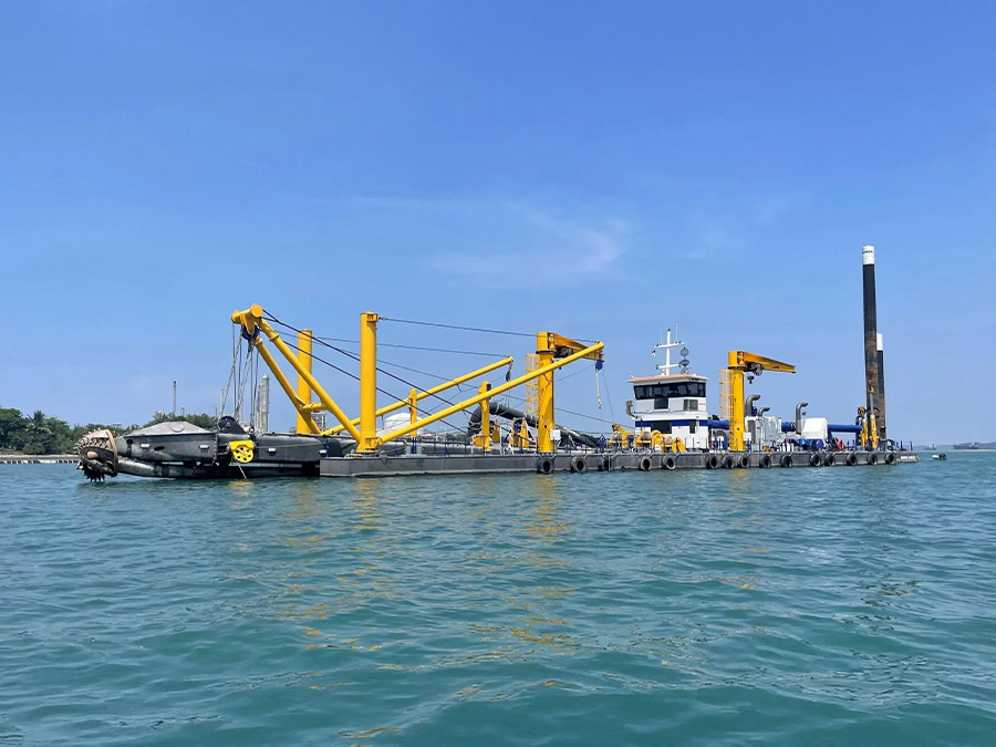 绞吸式挖泥船现场案例